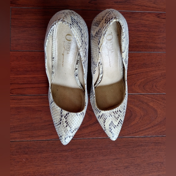 Olivia Jaymes Snake Skin Pumps Sz 7 - Picture 5 of 5